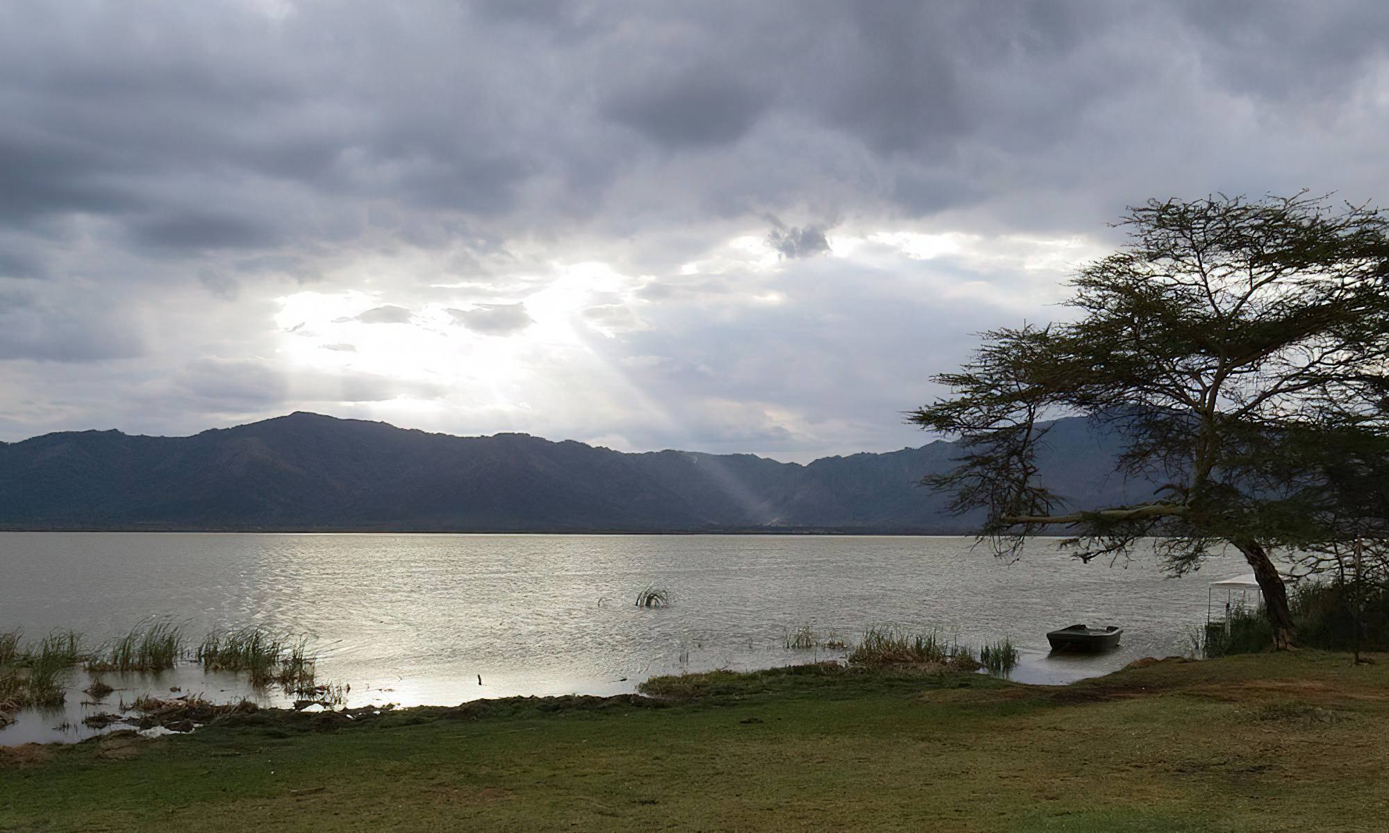 Lake_Jipe_from_Tsavo_South_National_Park_03